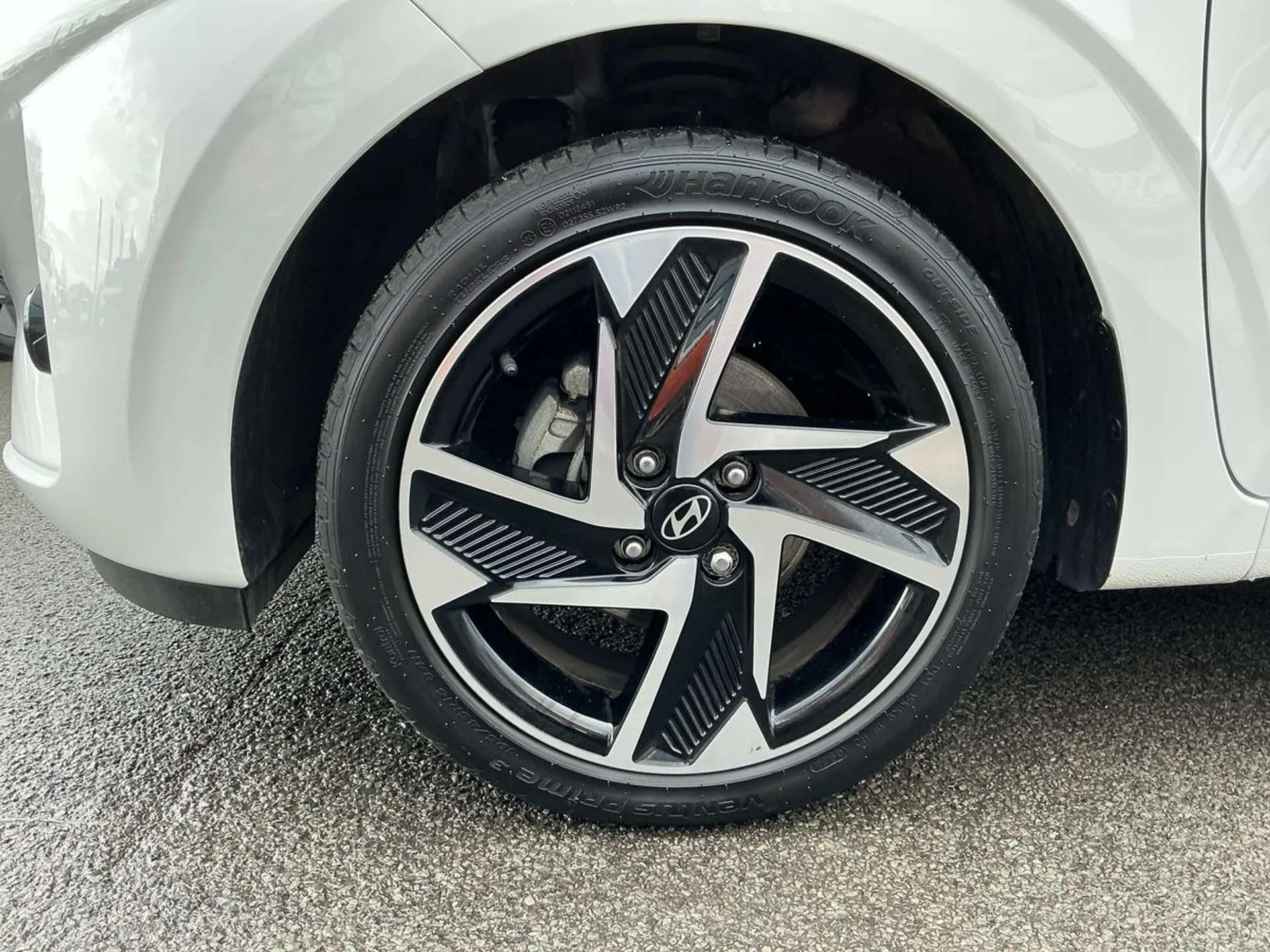 2024 HYUNDAI I10 2024 HYUNDAI I10