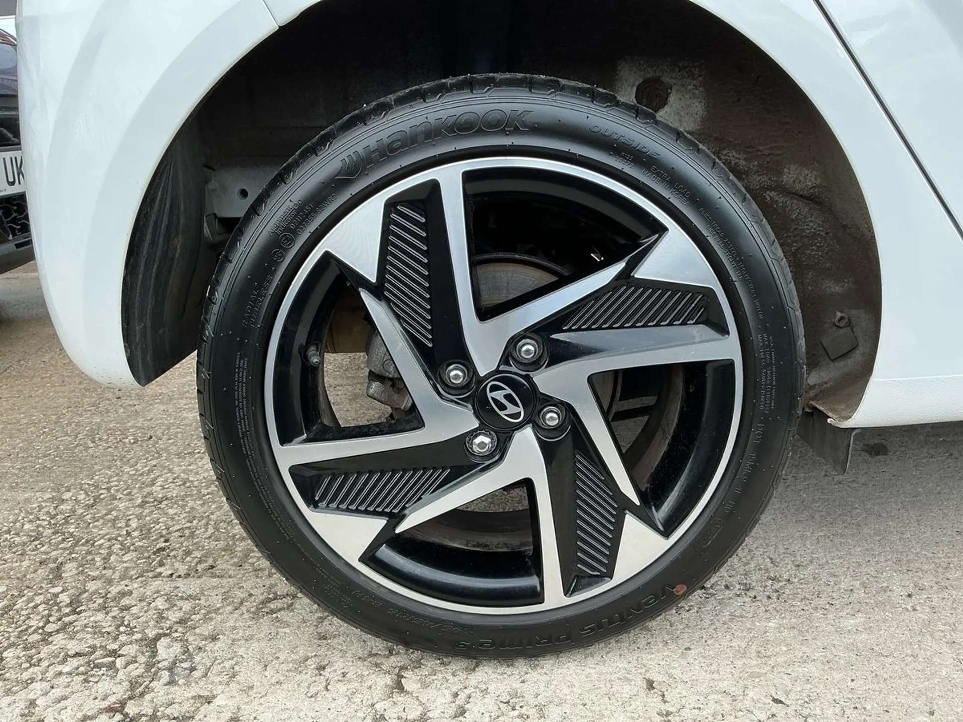 2024 HYUNDAI I10 2024 HYUNDAI I10