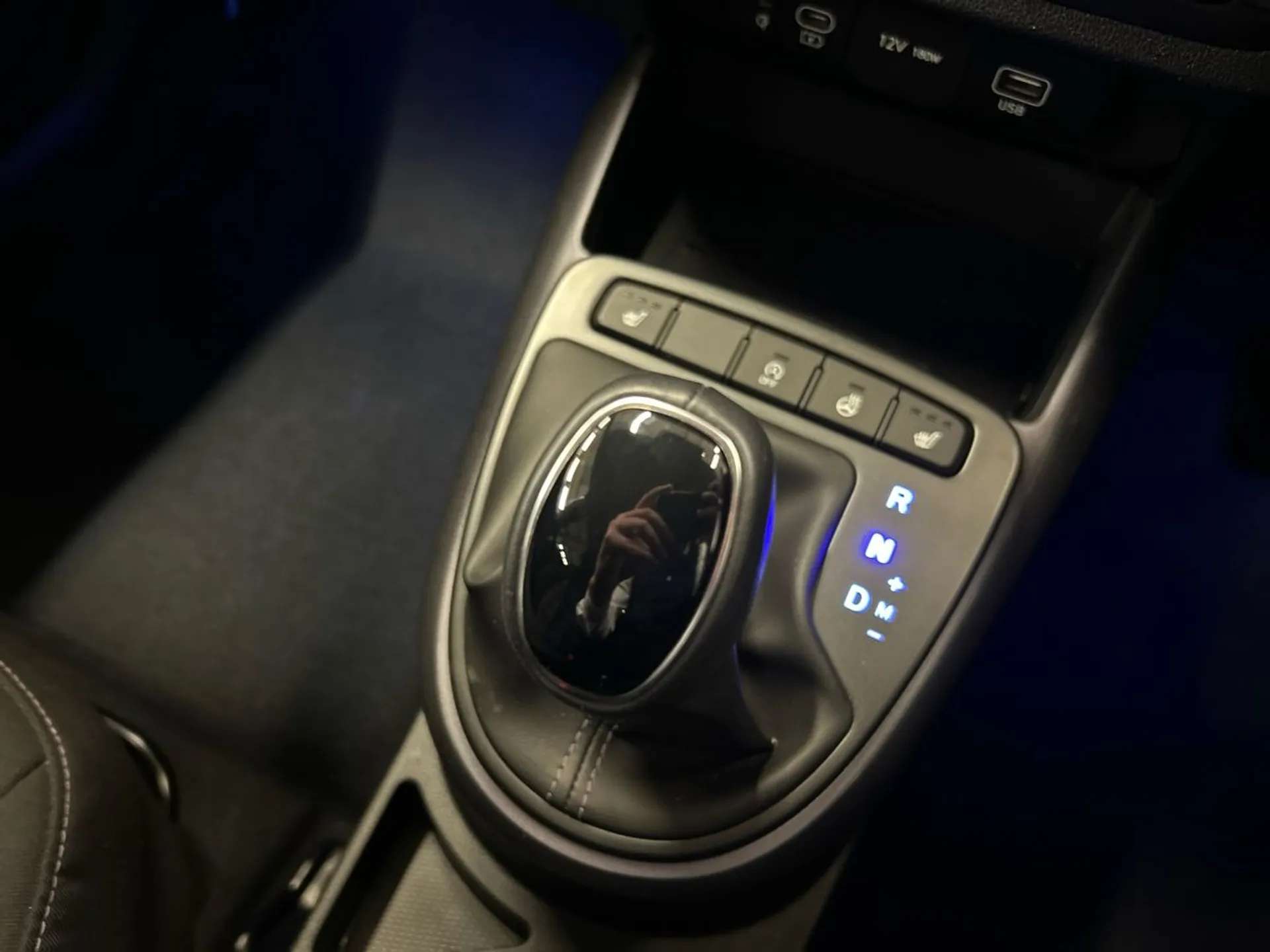 2024 HYUNDAI I10 2024 HYUNDAI I10