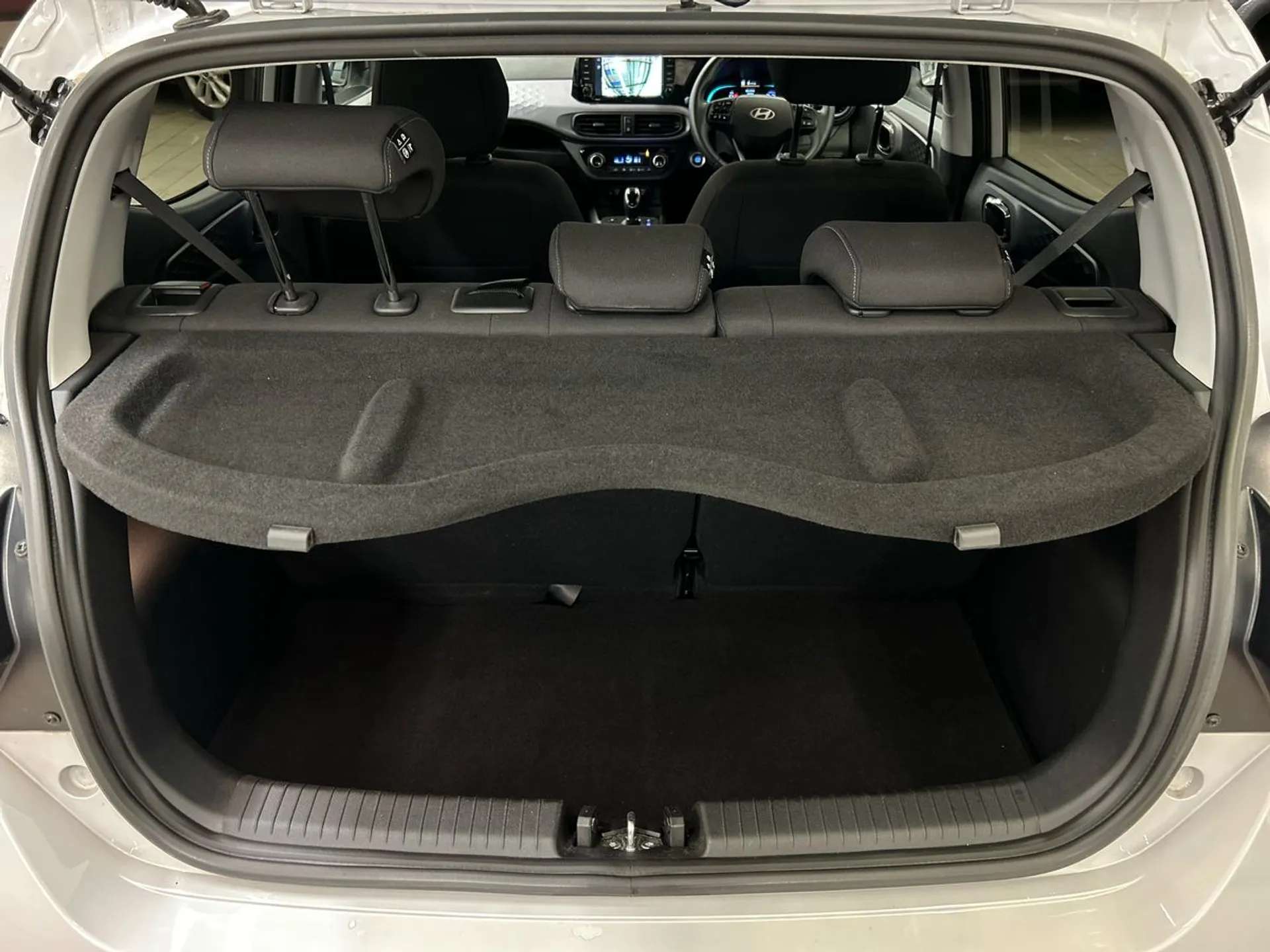 2024 HYUNDAI I10 2024 HYUNDAI I10