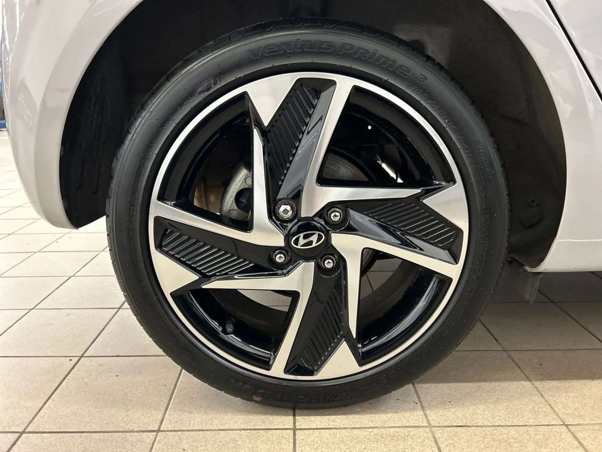 2024 HYUNDAI I10 2024 HYUNDAI I10