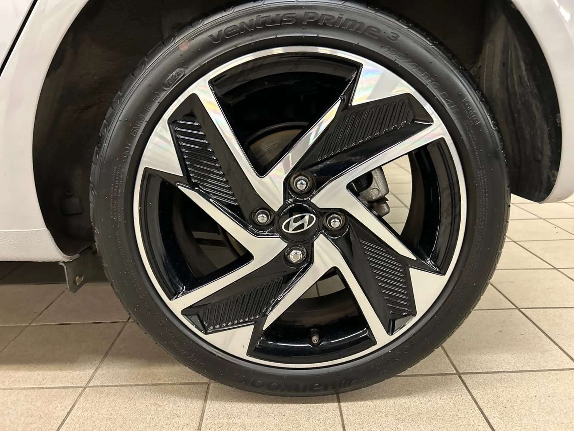 2024 HYUNDAI I10 2024 HYUNDAI I10