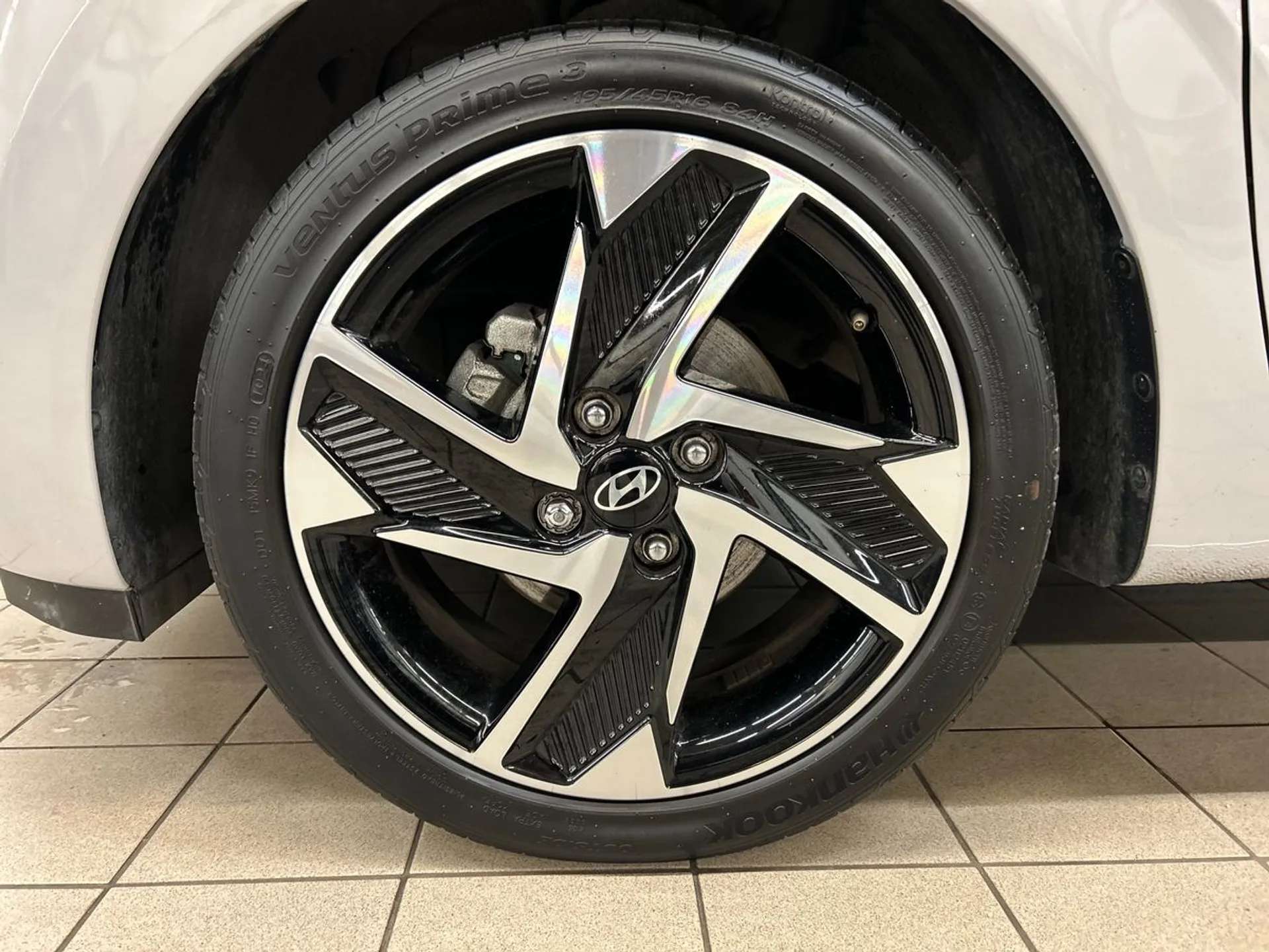 2024 HYUNDAI I10 2024 HYUNDAI I10