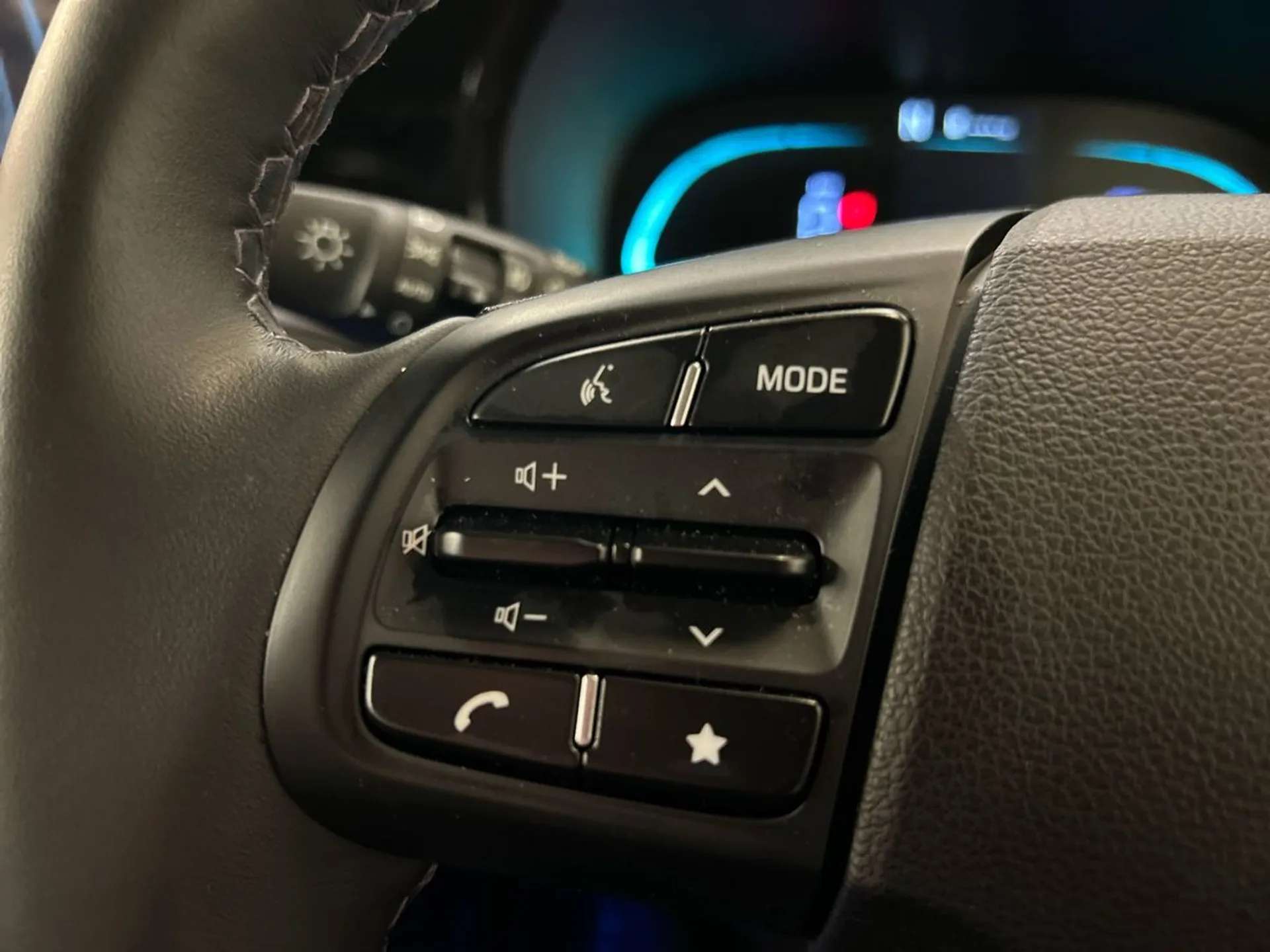 2024 HYUNDAI I10 2024 HYUNDAI I10