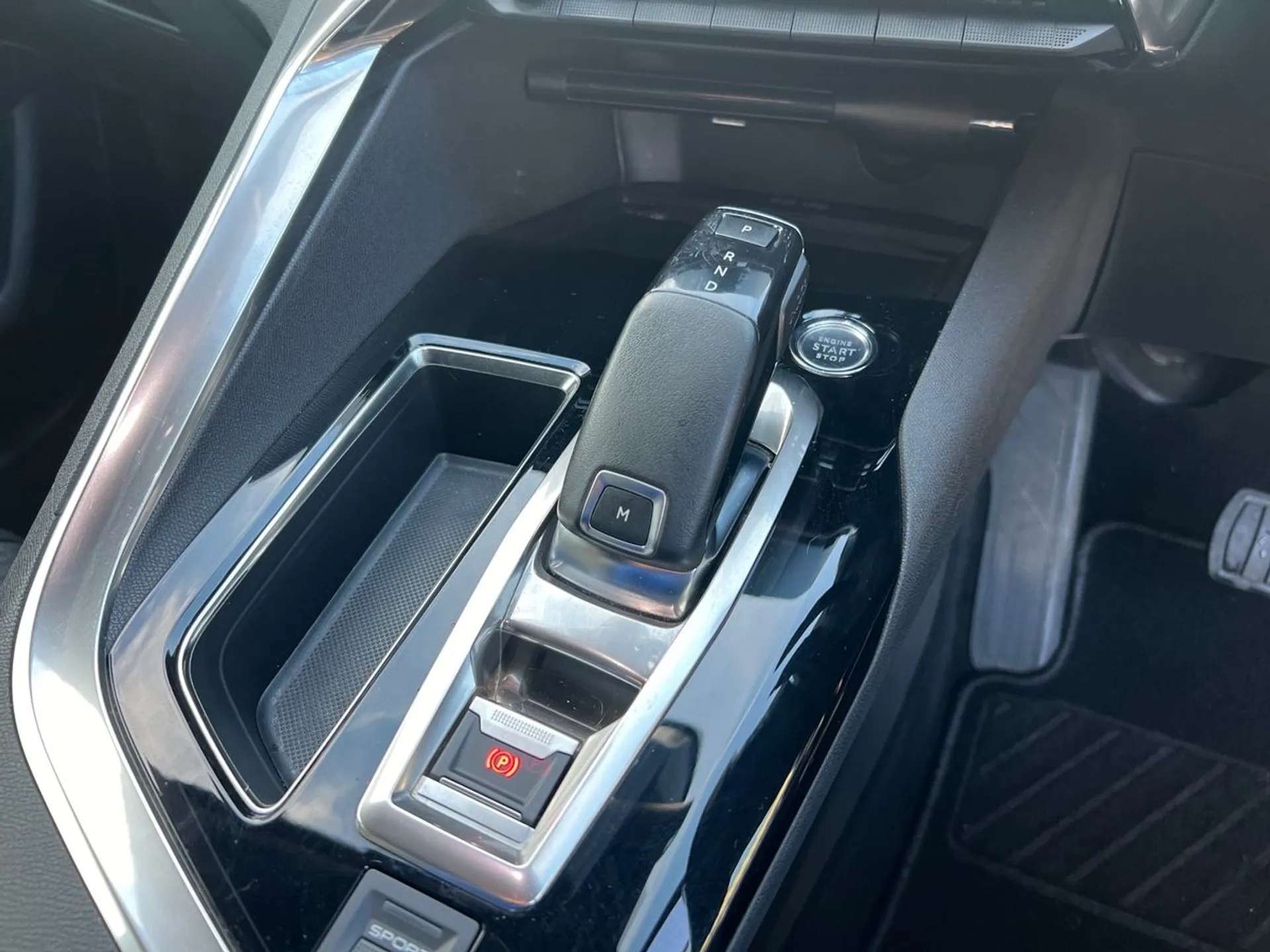 2020 PEUGEOT 3008 2020 PEUGEOT 3008