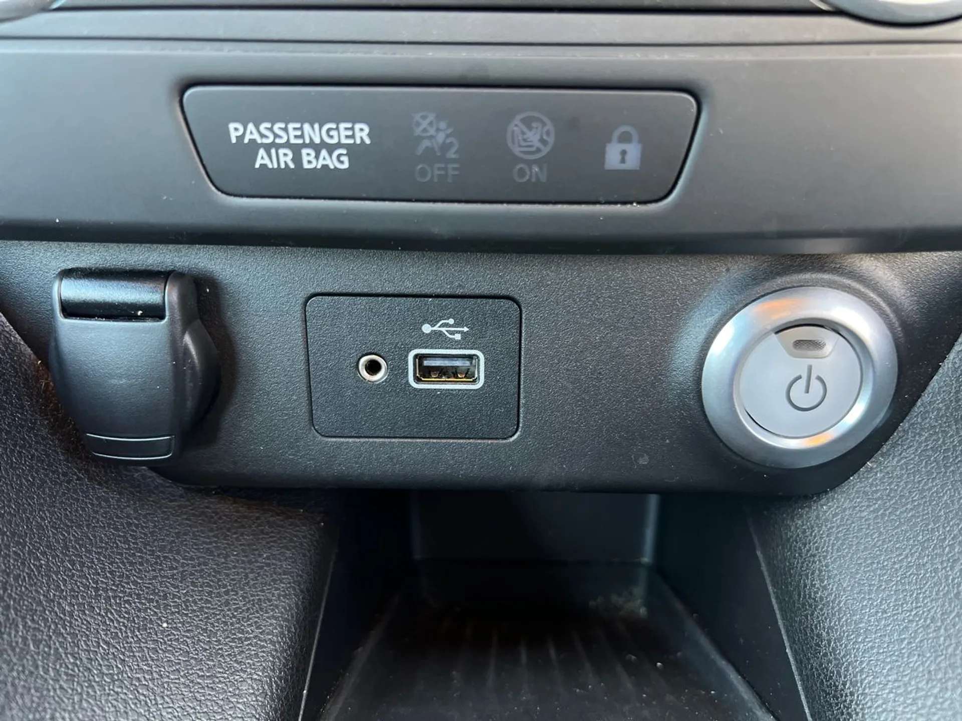 2022 NISSAN LEAF 2022 NISSAN LEAF