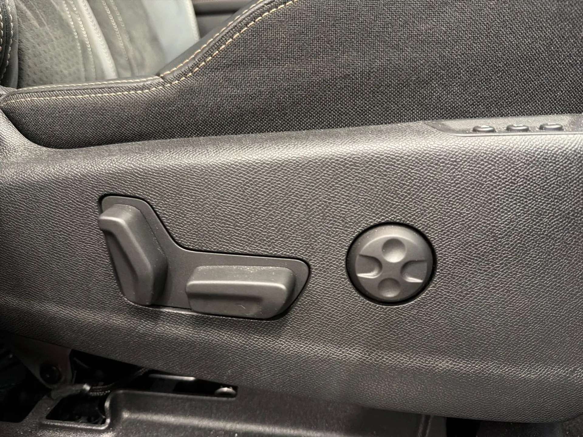 2021 PEUGEOT 3008 2021 PEUGEOT 3008