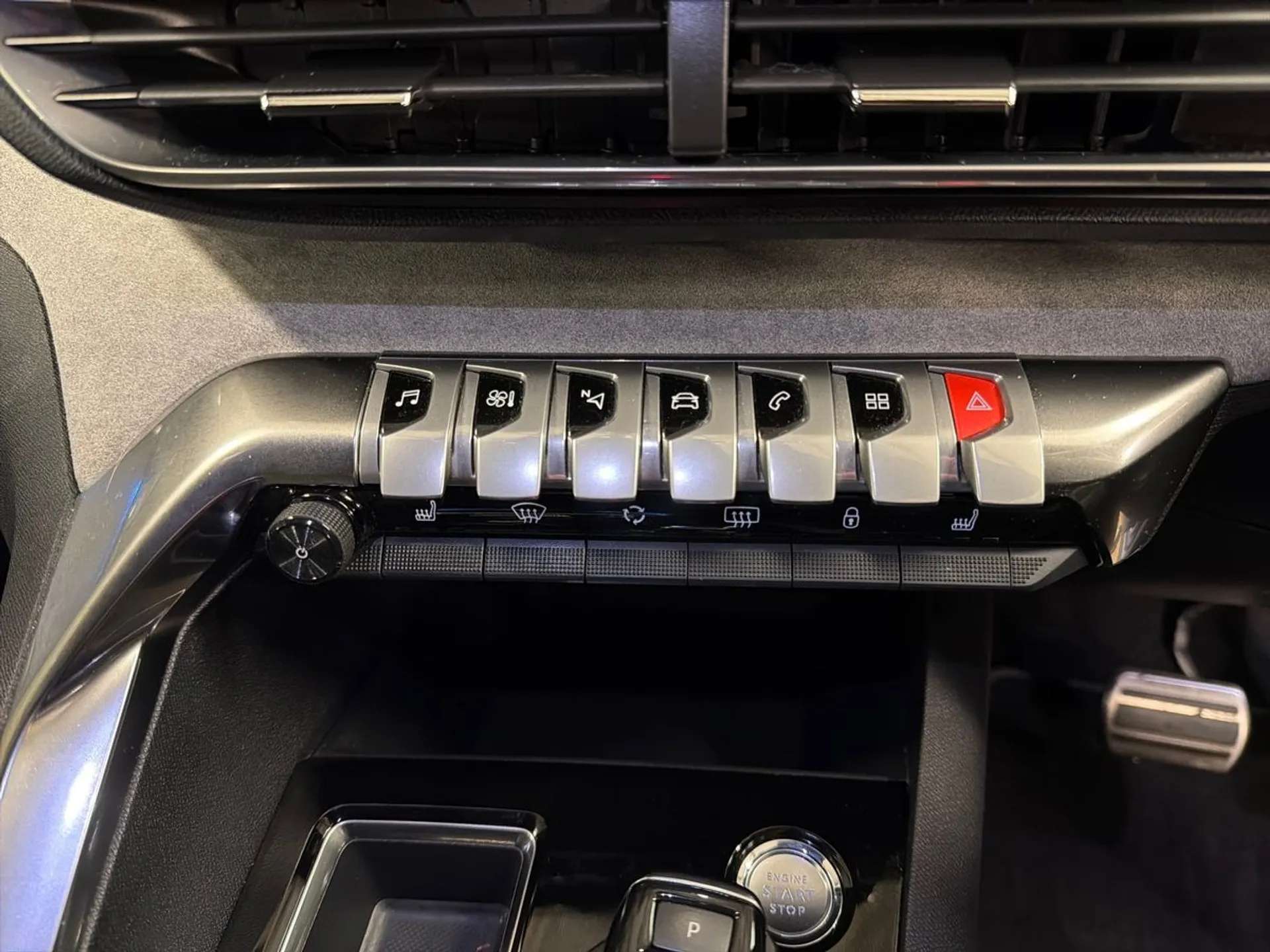 2021 PEUGEOT 3008 2021 PEUGEOT 3008