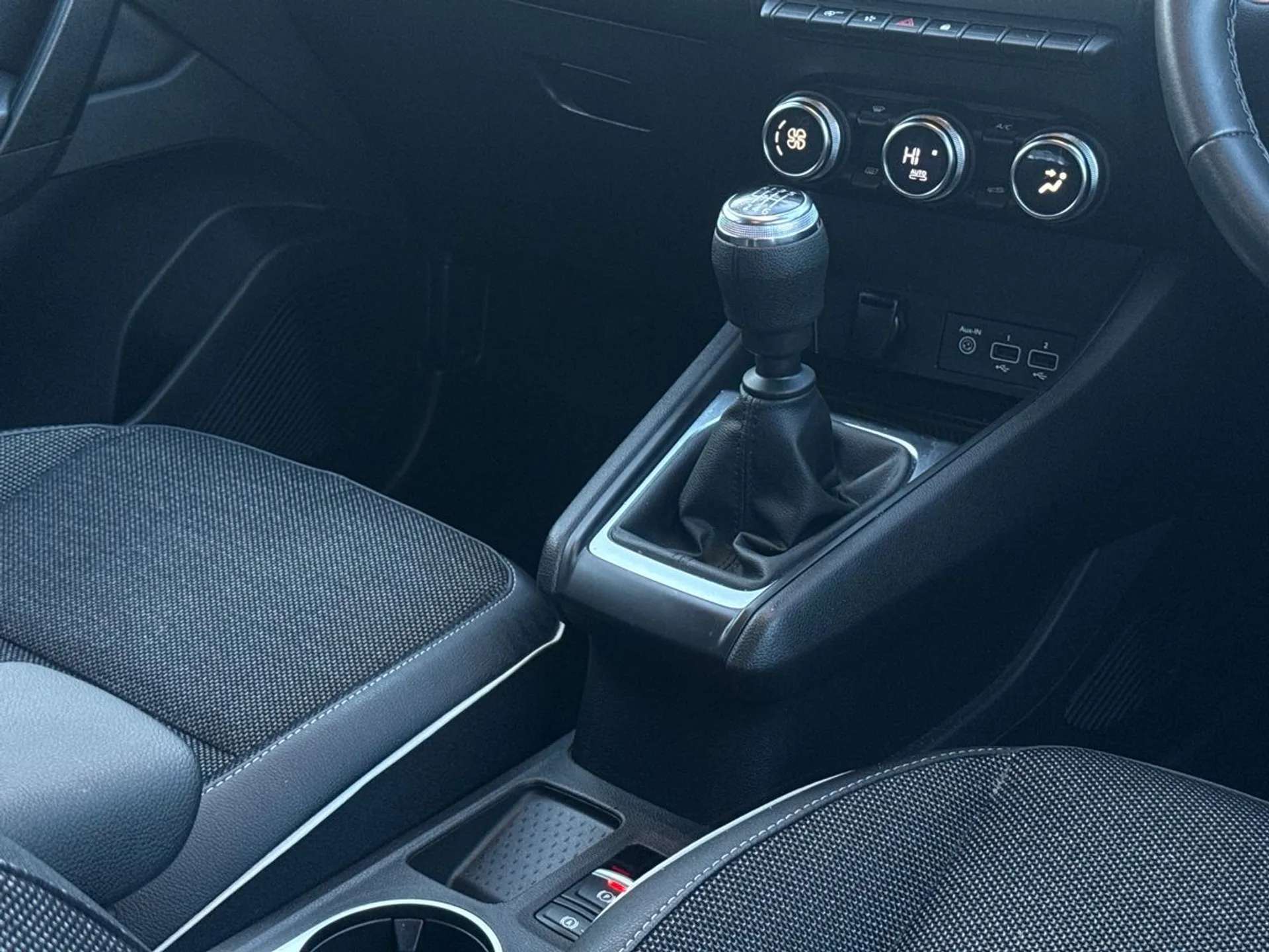 2022 RENAULT CAPTUR 2022 RENAULT CAPTUR