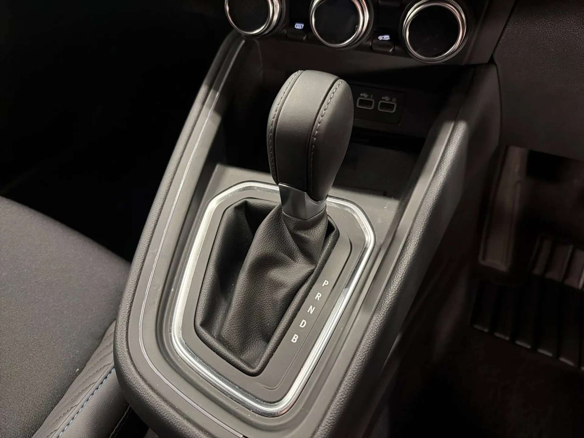 2024 RENAULT CLIO 2024 RENAULT CLIO