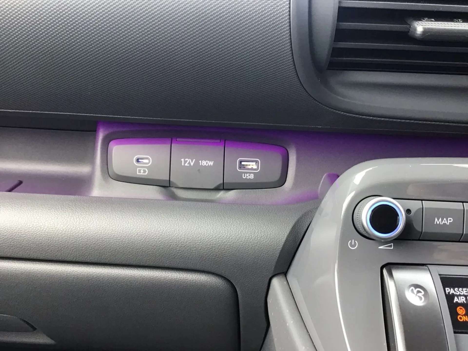 2025 HYUNDAI INSTER 2025 HYUNDAI INSTER