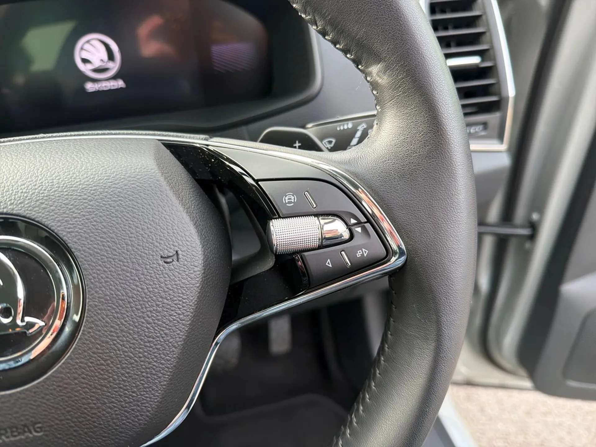 2023 SKODA KAROQ 2023 SKODA KAROQ