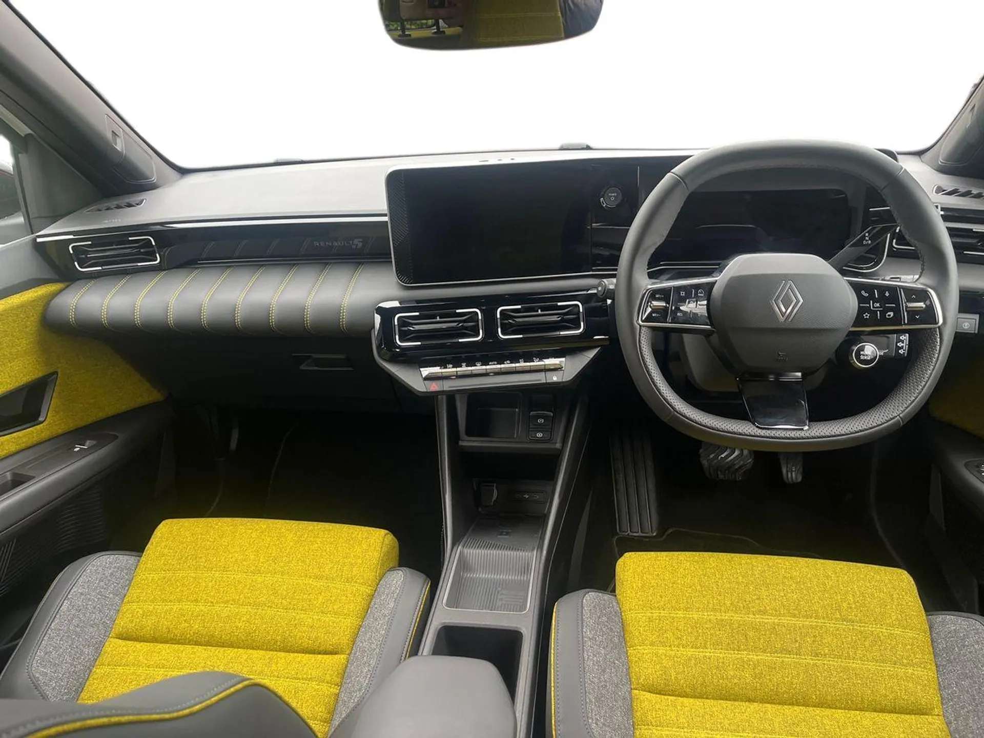 2025 RENAULT 5 2025 RENAULT 5