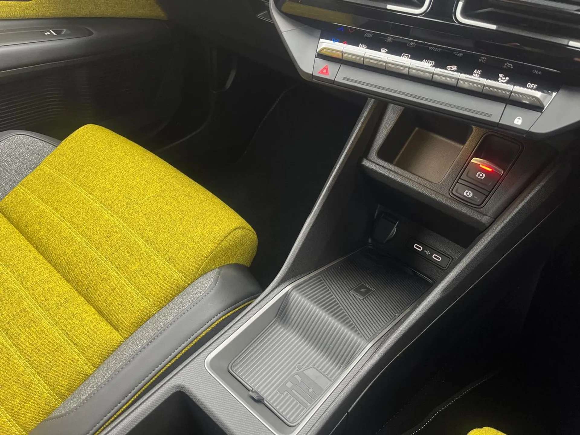 2025 RENAULT 5 2025 RENAULT 5