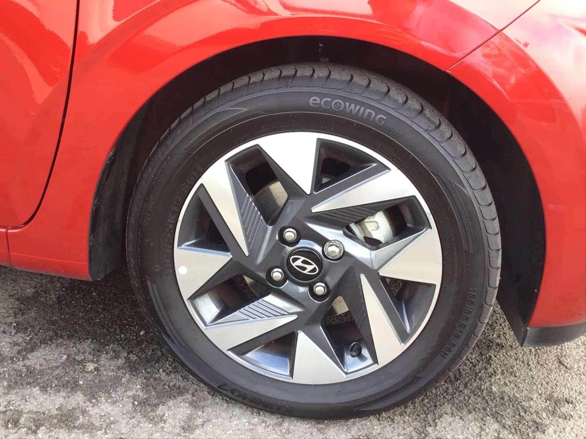 2024 HYUNDAI I10 2024 HYUNDAI I10