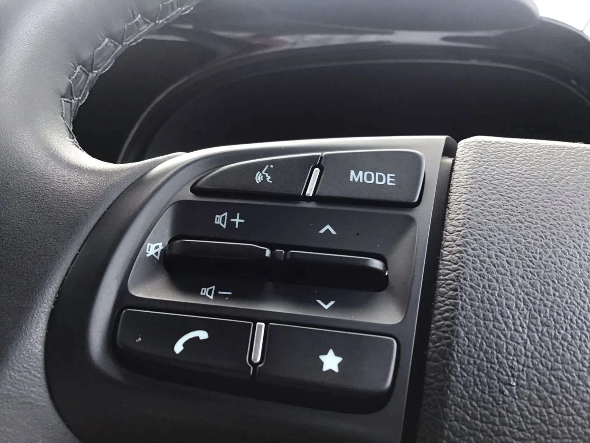 2024 HYUNDAI I10 2024 HYUNDAI I10