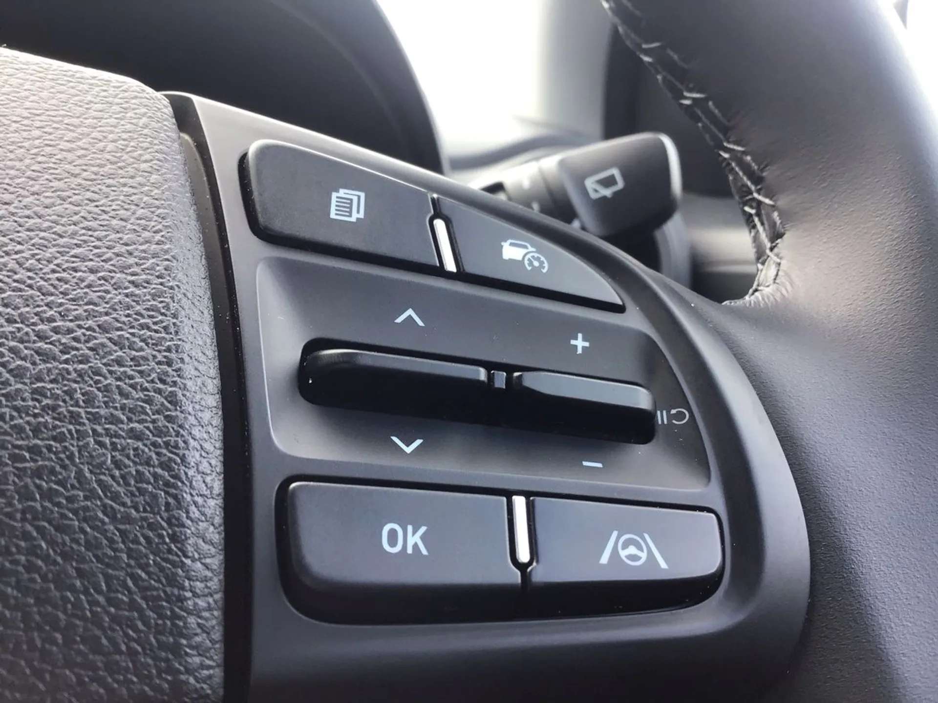 2024 HYUNDAI I10 2024 HYUNDAI I10