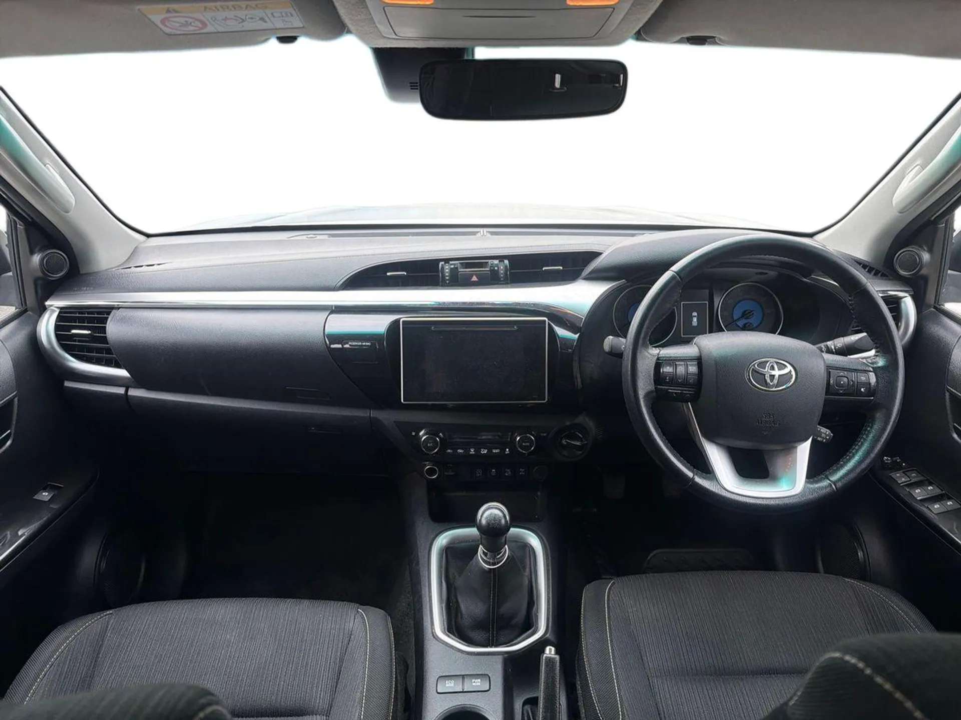 2019 TOYOTA HILUX 2019 TOYOTA HILUX