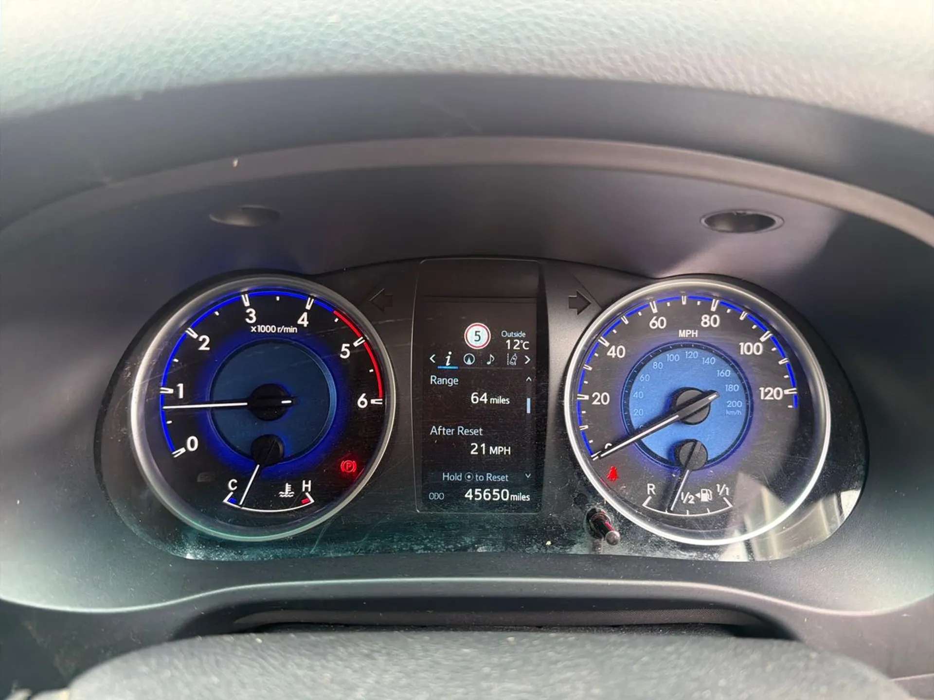 2019 TOYOTA HILUX 2019 TOYOTA HILUX