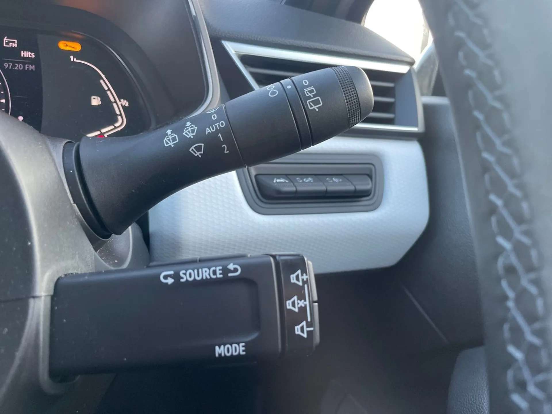 2023 RENAULT CLIO 2023 RENAULT CLIO