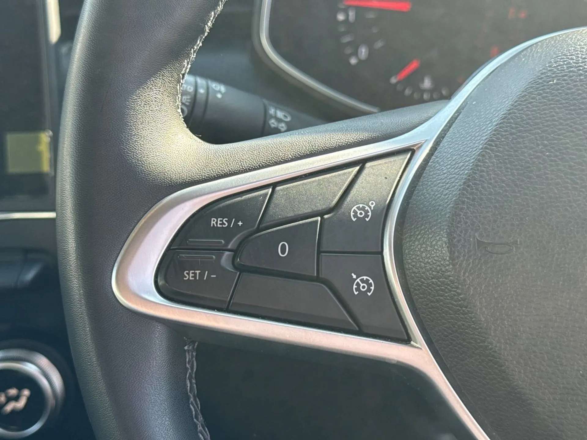 2021 RENAULT CLIO 2021 RENAULT CLIO