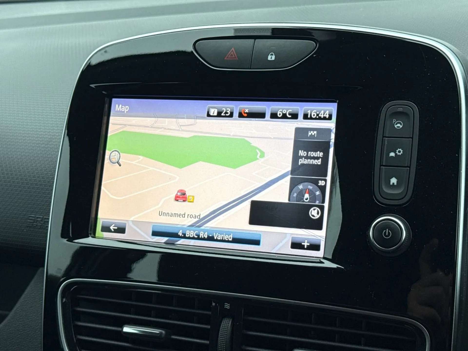 2018 RENAULT CLIO 2018 RENAULT CLIO