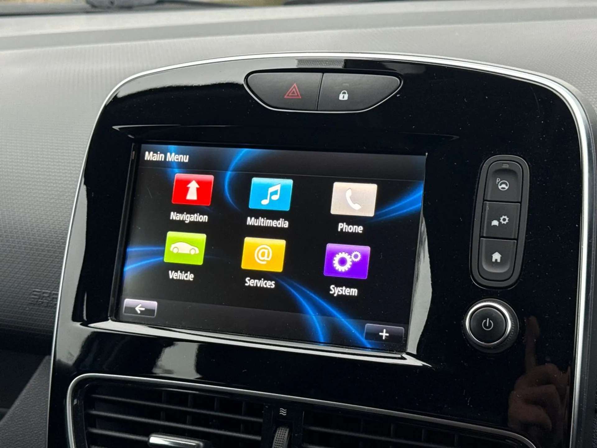 2018 RENAULT CLIO 2018 RENAULT CLIO