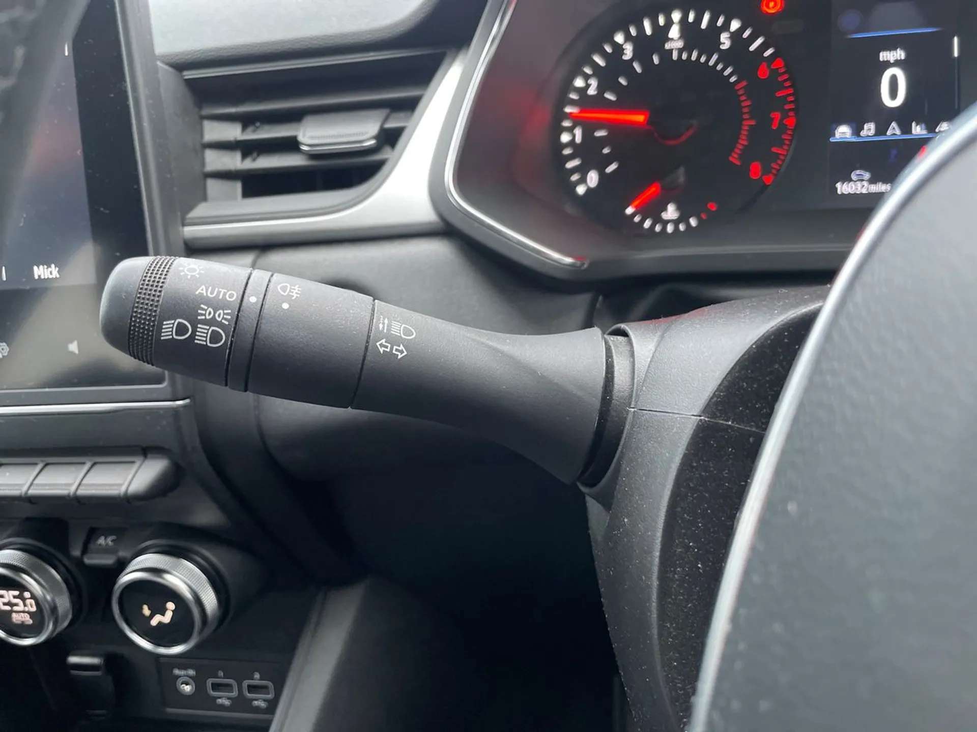 2022 RENAULT CAPTUR 2022 RENAULT CAPTUR