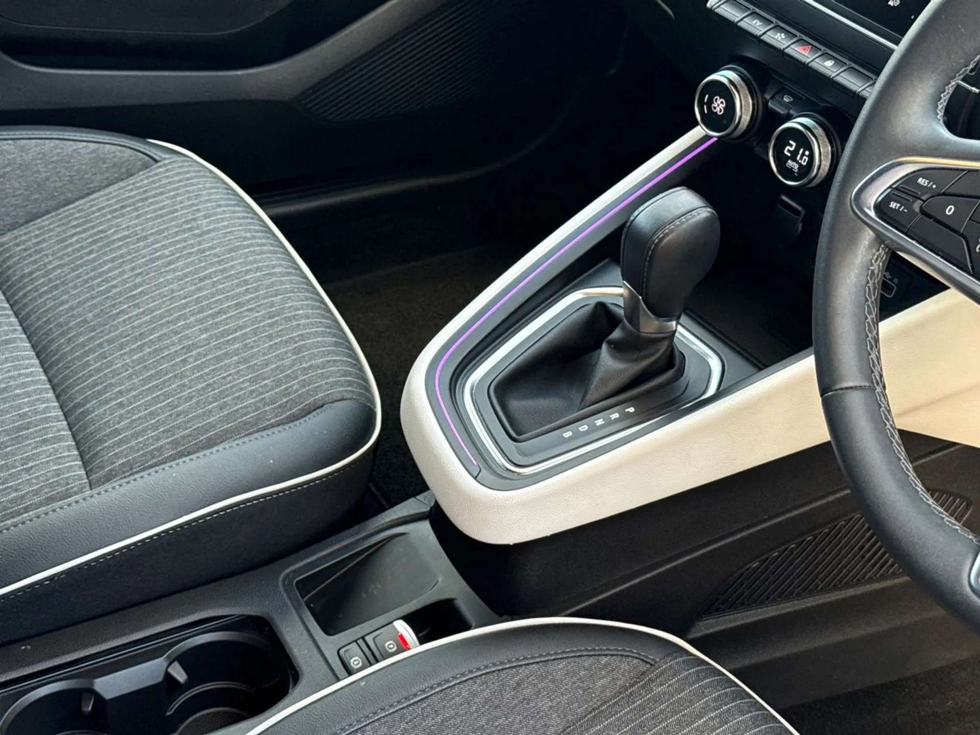 2023 RENAULT CLIO 2023 RENAULT CLIO