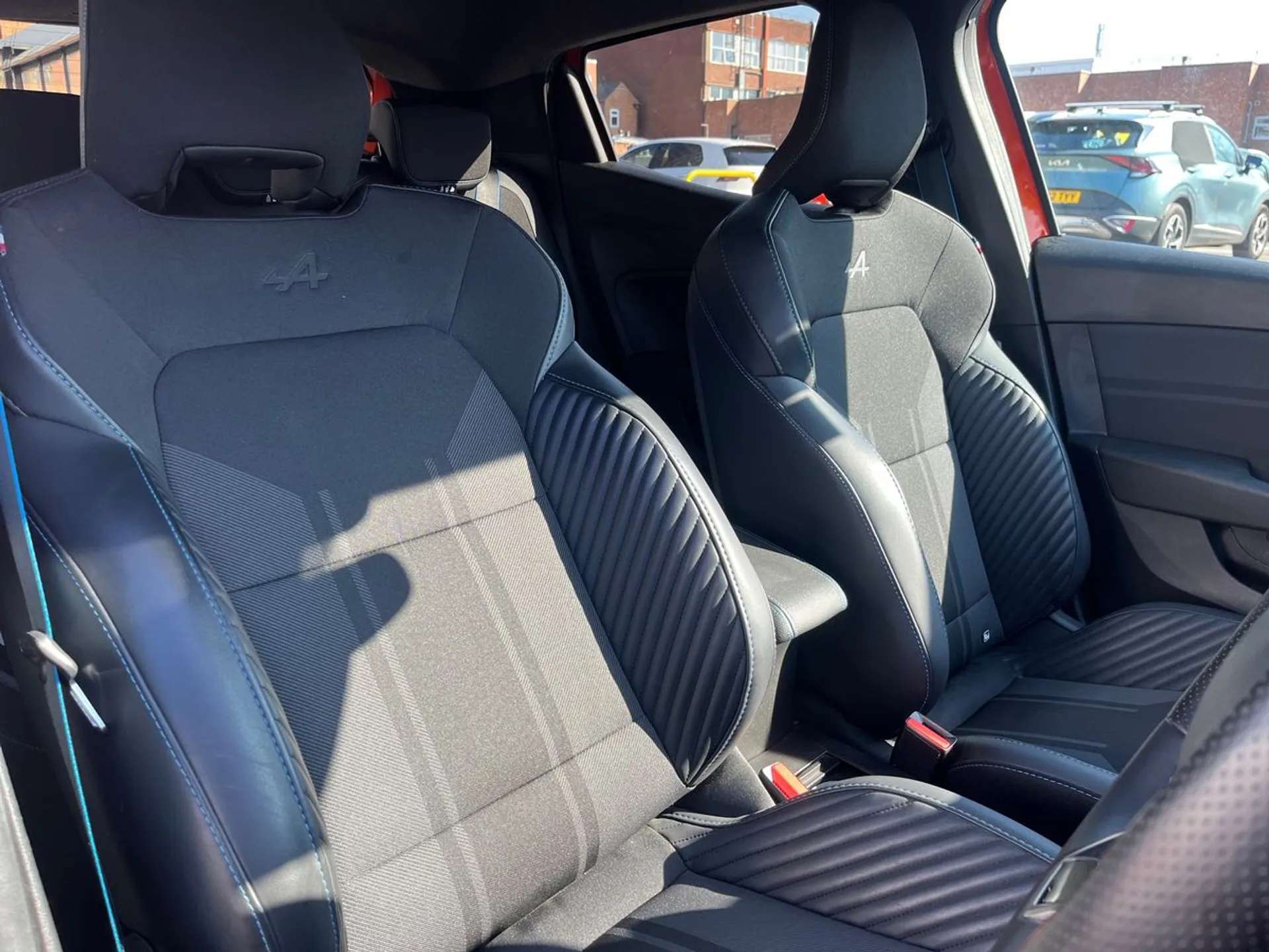 2025 RENAULT CLIO 2025 RENAULT CLIO