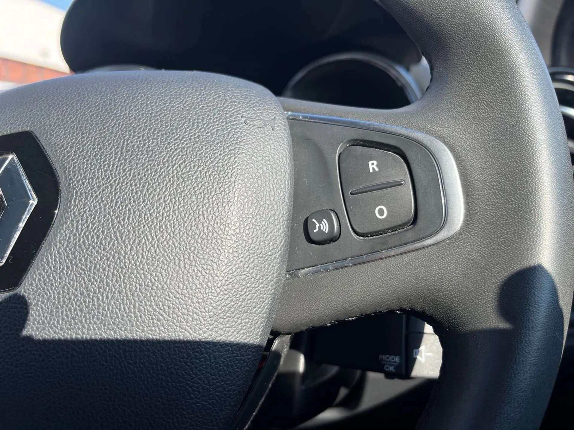 2017 RENAULT CLIO 2017 RENAULT CLIO