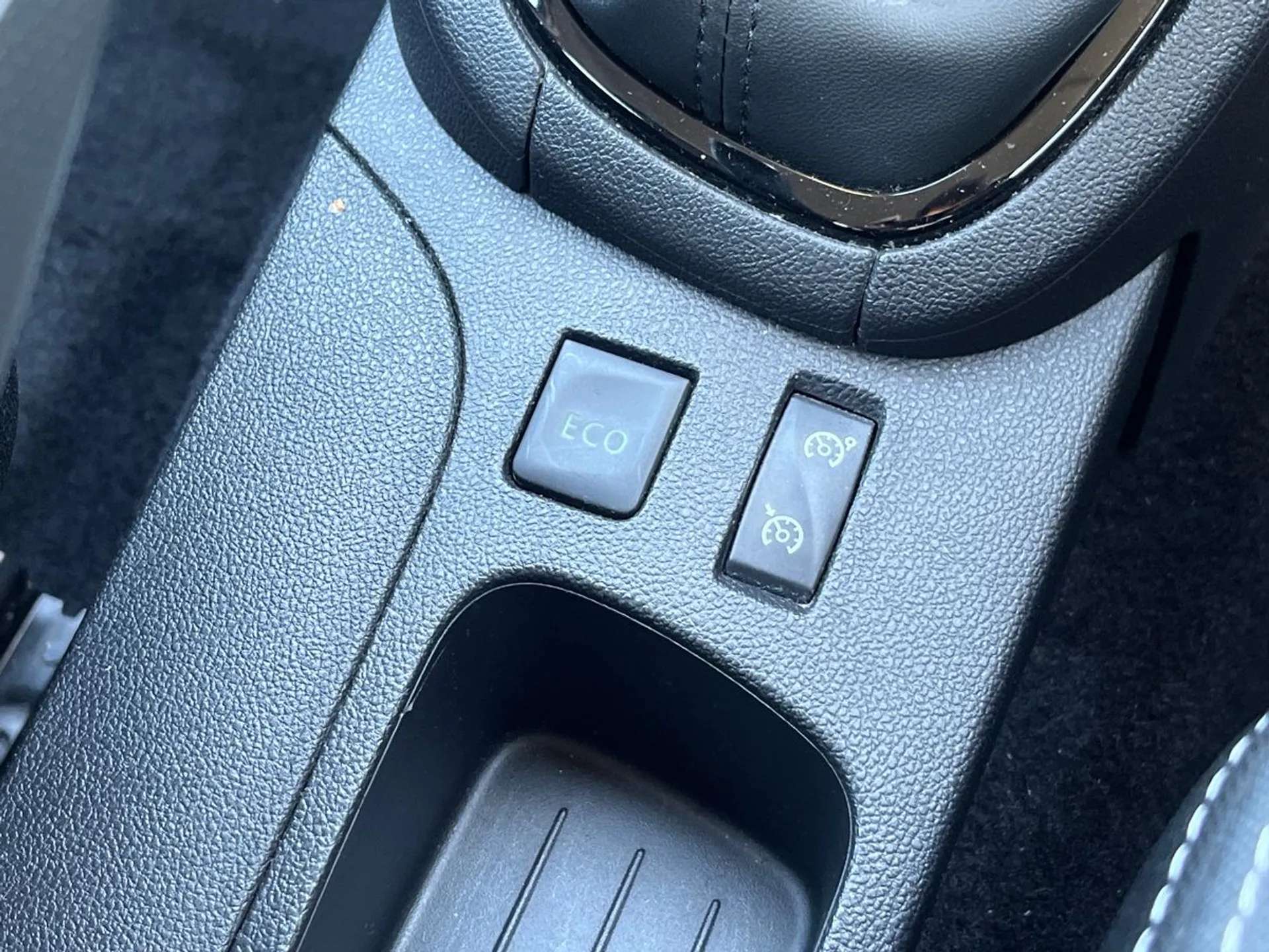 2017 RENAULT CLIO 2017 RENAULT CLIO