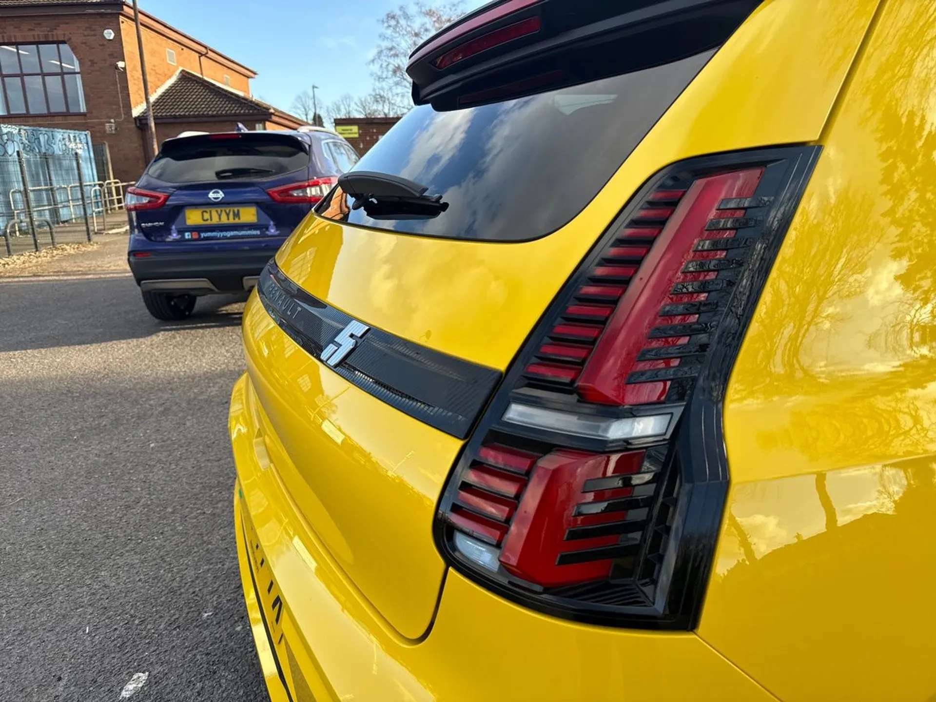 2025 RENAULT 5 2025 RENAULT 5