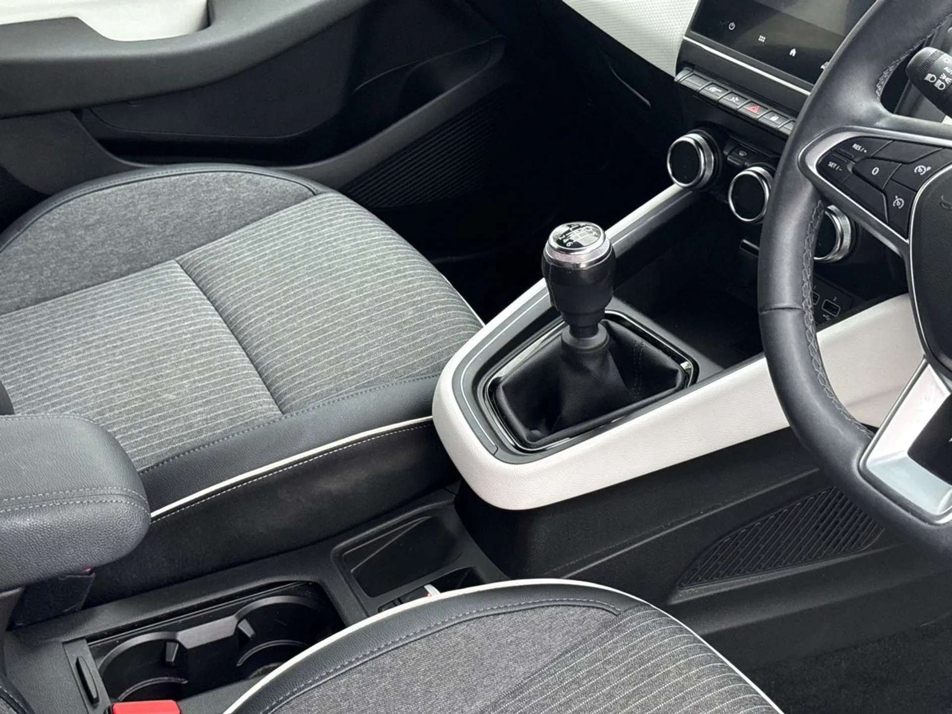 2022 RENAULT CLIO 2022 RENAULT CLIO