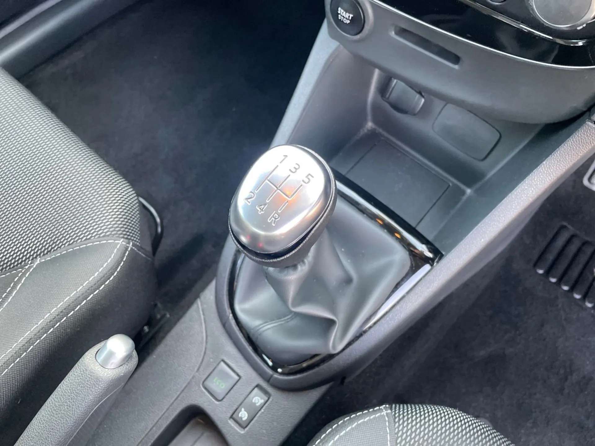 2018 RENAULT CLIO 2018 RENAULT CLIO