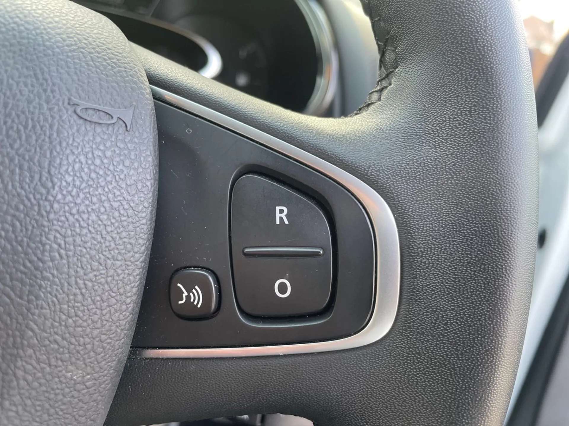 2018 RENAULT CLIO 2018 RENAULT CLIO