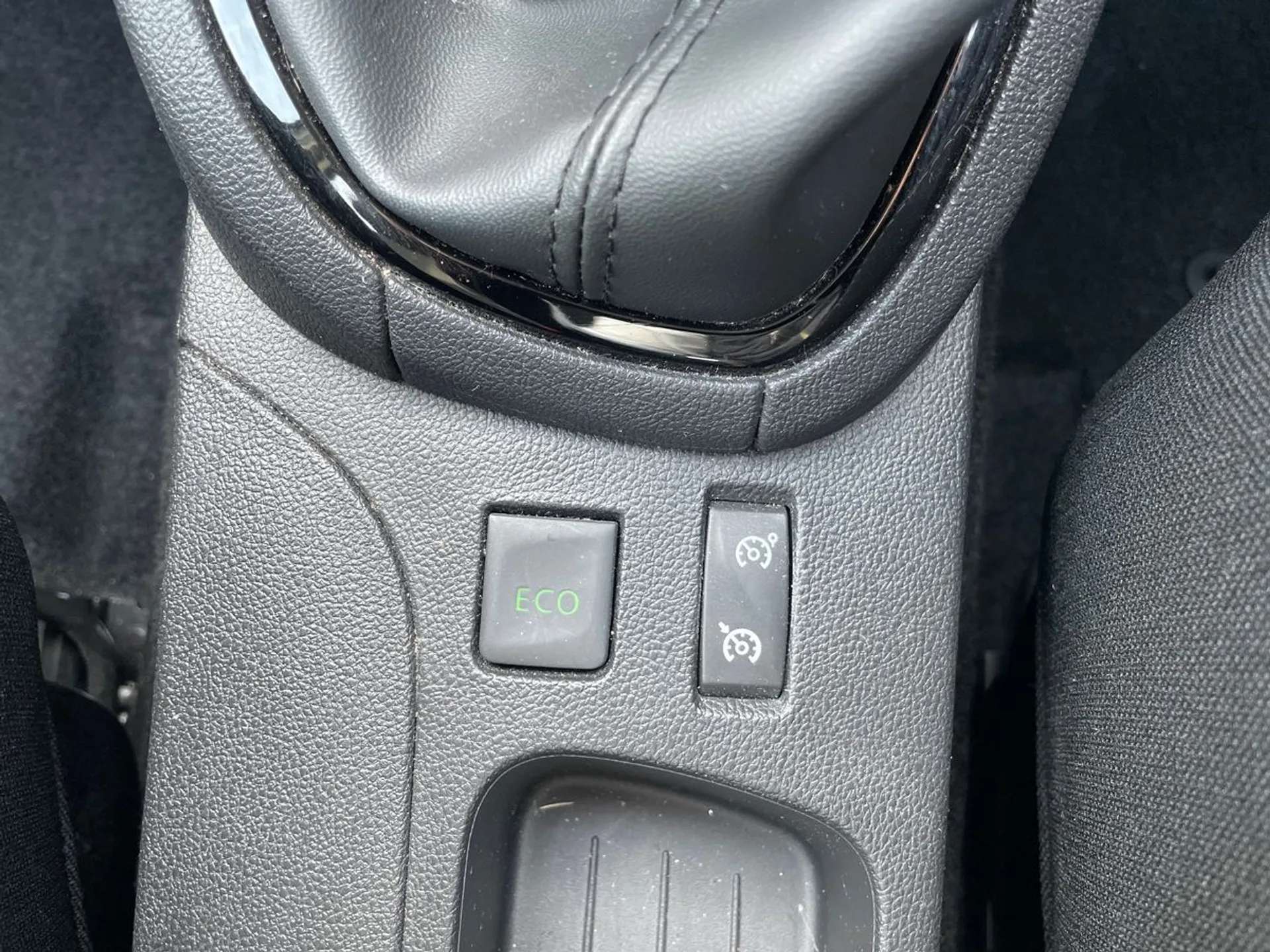 2018 RENAULT CLIO 2018 RENAULT CLIO