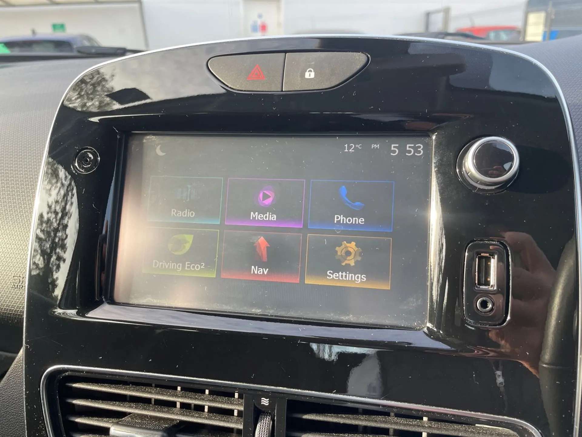 2018 RENAULT CLIO 2018 RENAULT CLIO