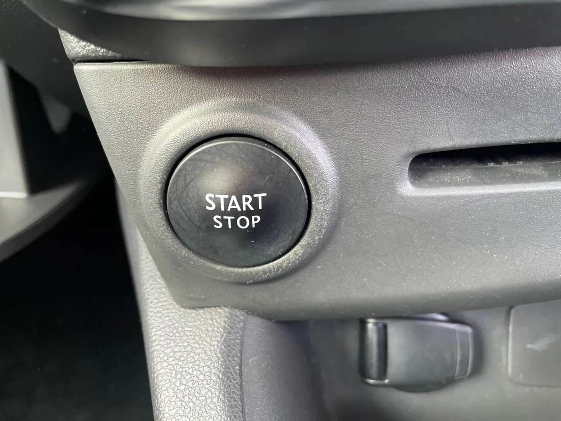 2018 RENAULT CLIO 2018 RENAULT CLIO