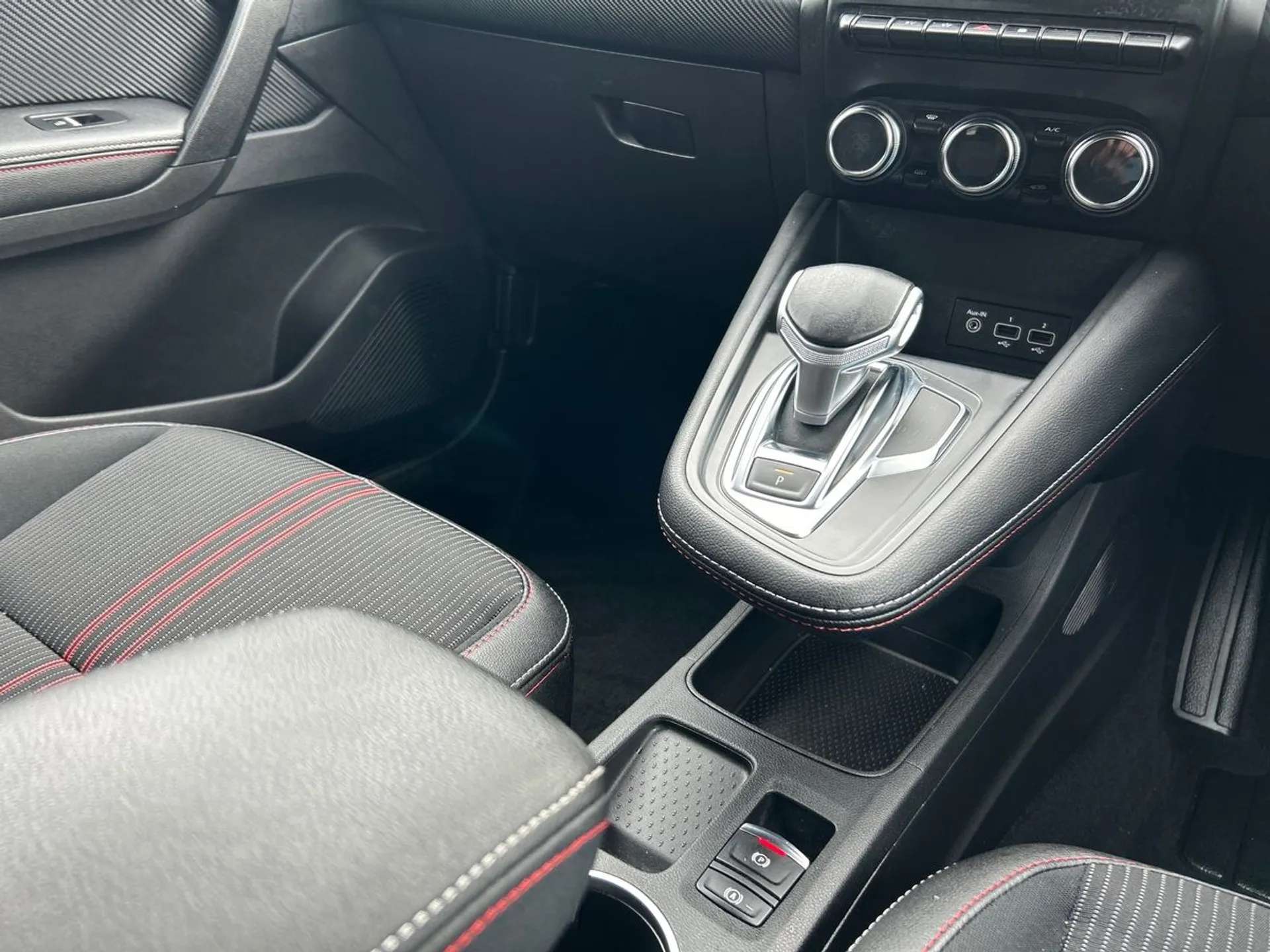 2022 RENAULT CAPTUR 2022 RENAULT CAPTUR