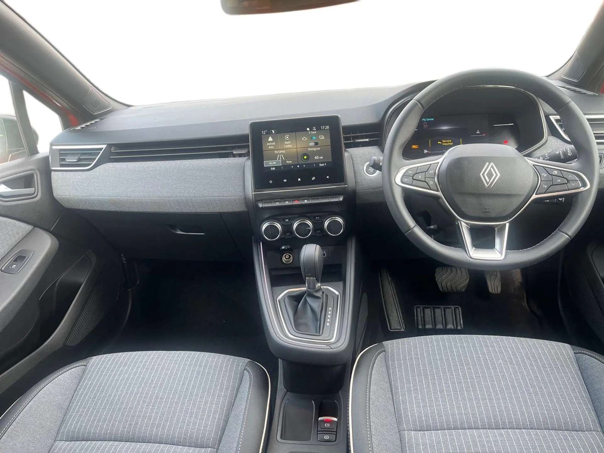 2024 RENAULT CLIO 2024 RENAULT CLIO