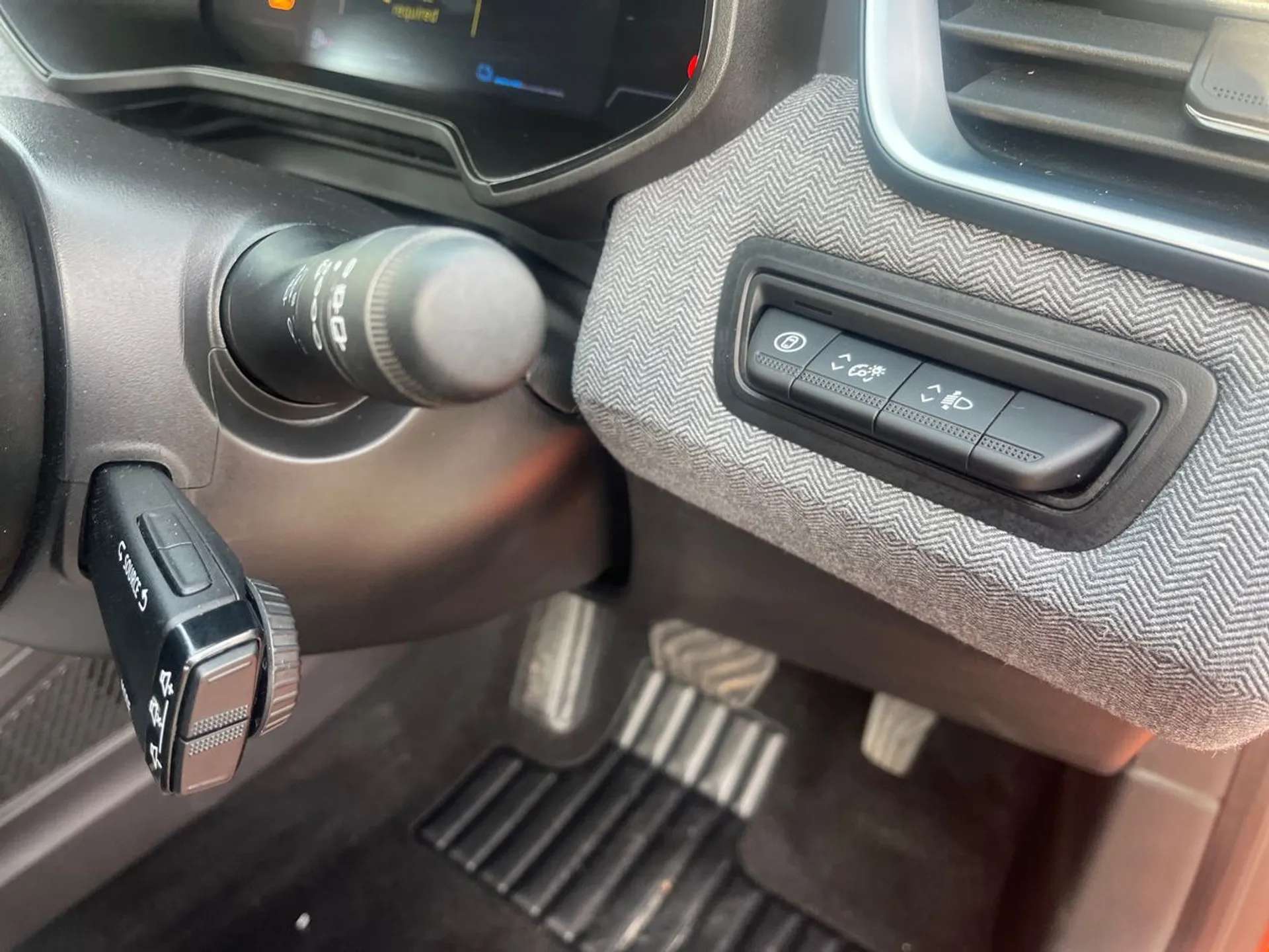 2024 RENAULT CLIO 2024 RENAULT CLIO