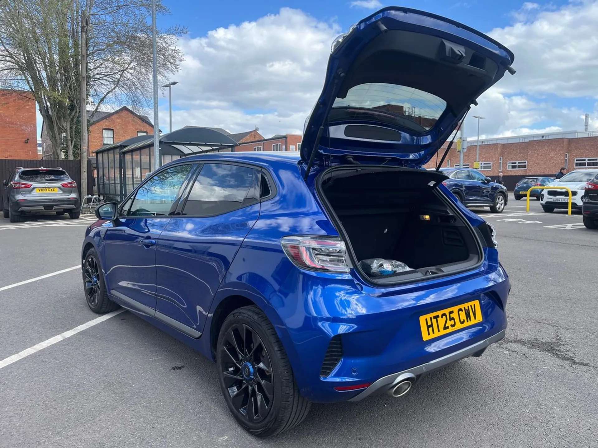 2025 RENAULT CLIO 2025 RENAULT CLIO
