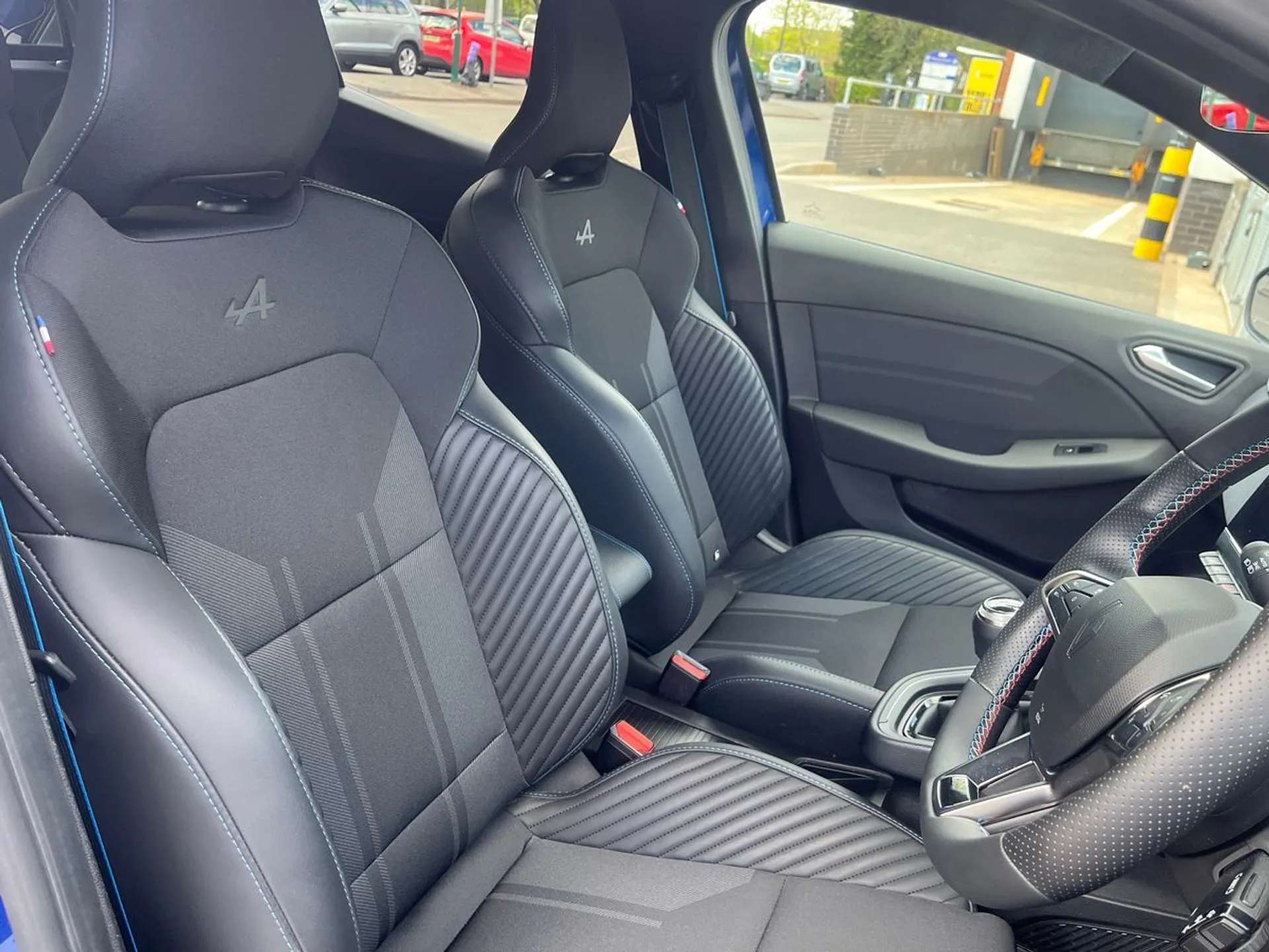 2025 RENAULT CLIO 2025 RENAULT CLIO