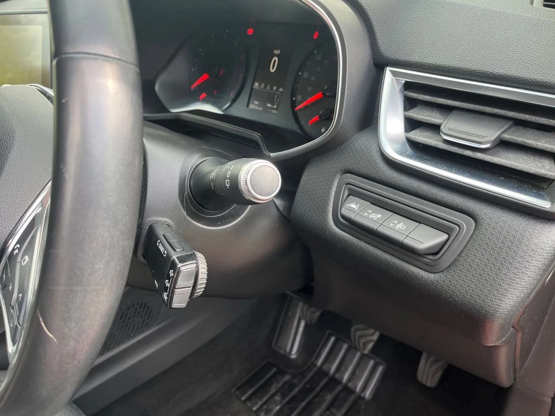 2020 RENAULT CLIO 2020 RENAULT CLIO