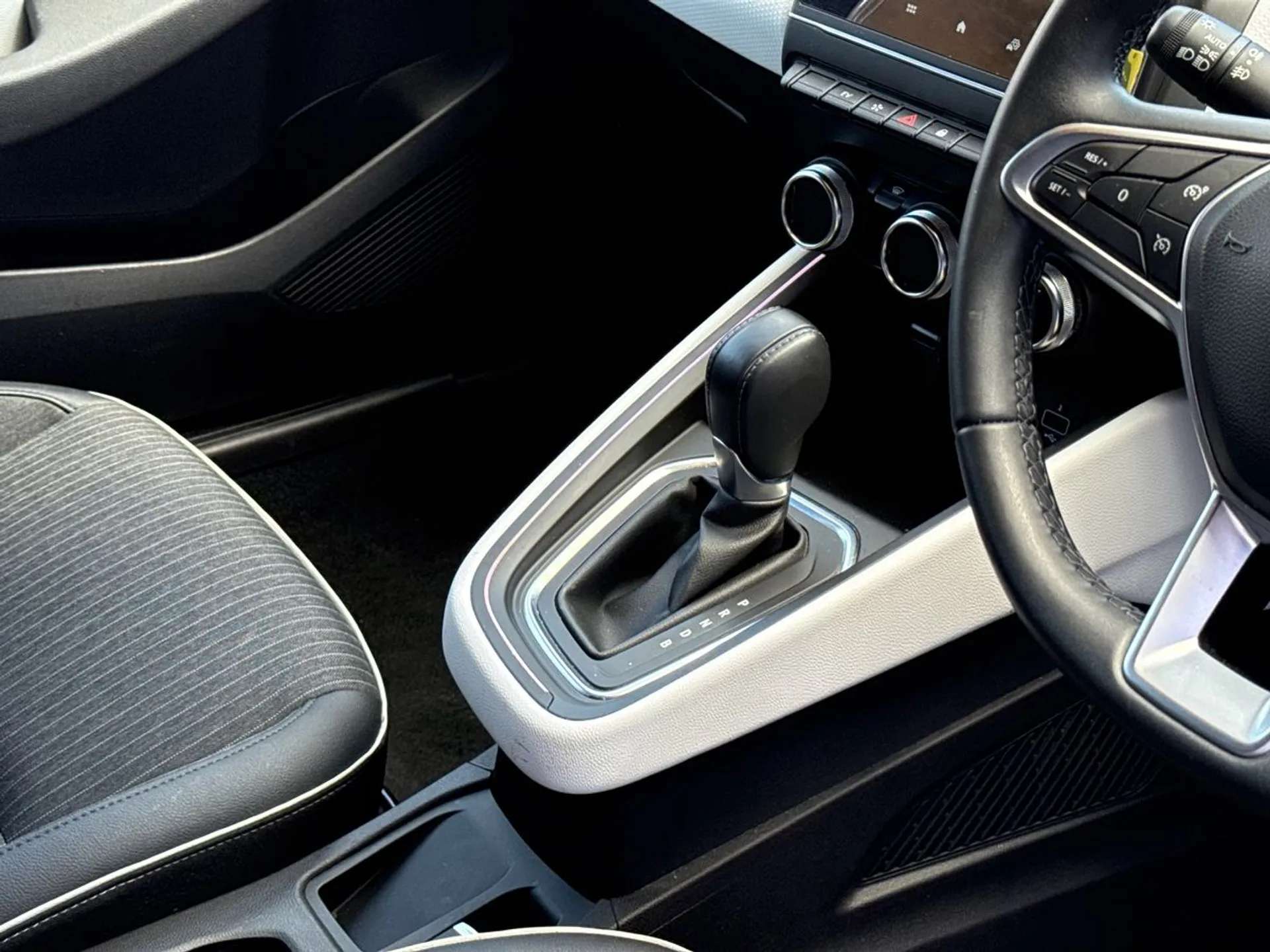 2023 RENAULT CLIO 2023 RENAULT CLIO