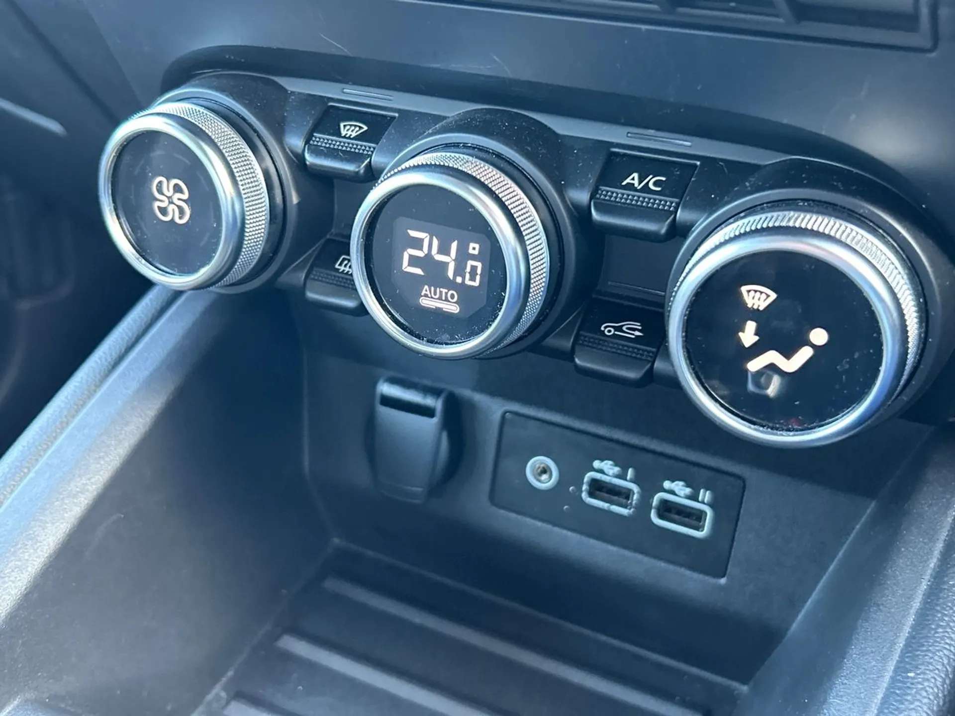 2024 RENAULT CLIO 2024 RENAULT CLIO