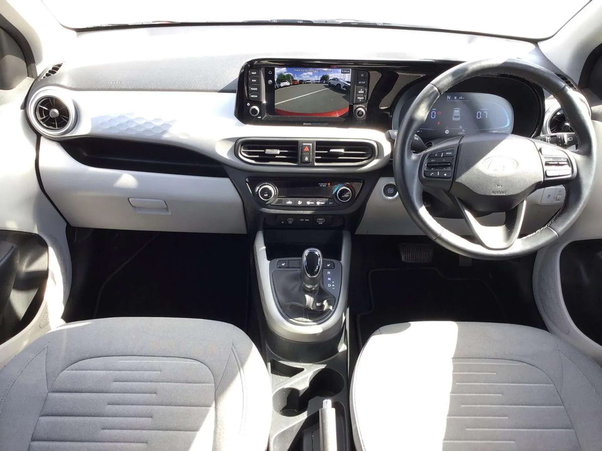 2024 HYUNDAI I10 2024 HYUNDAI I10