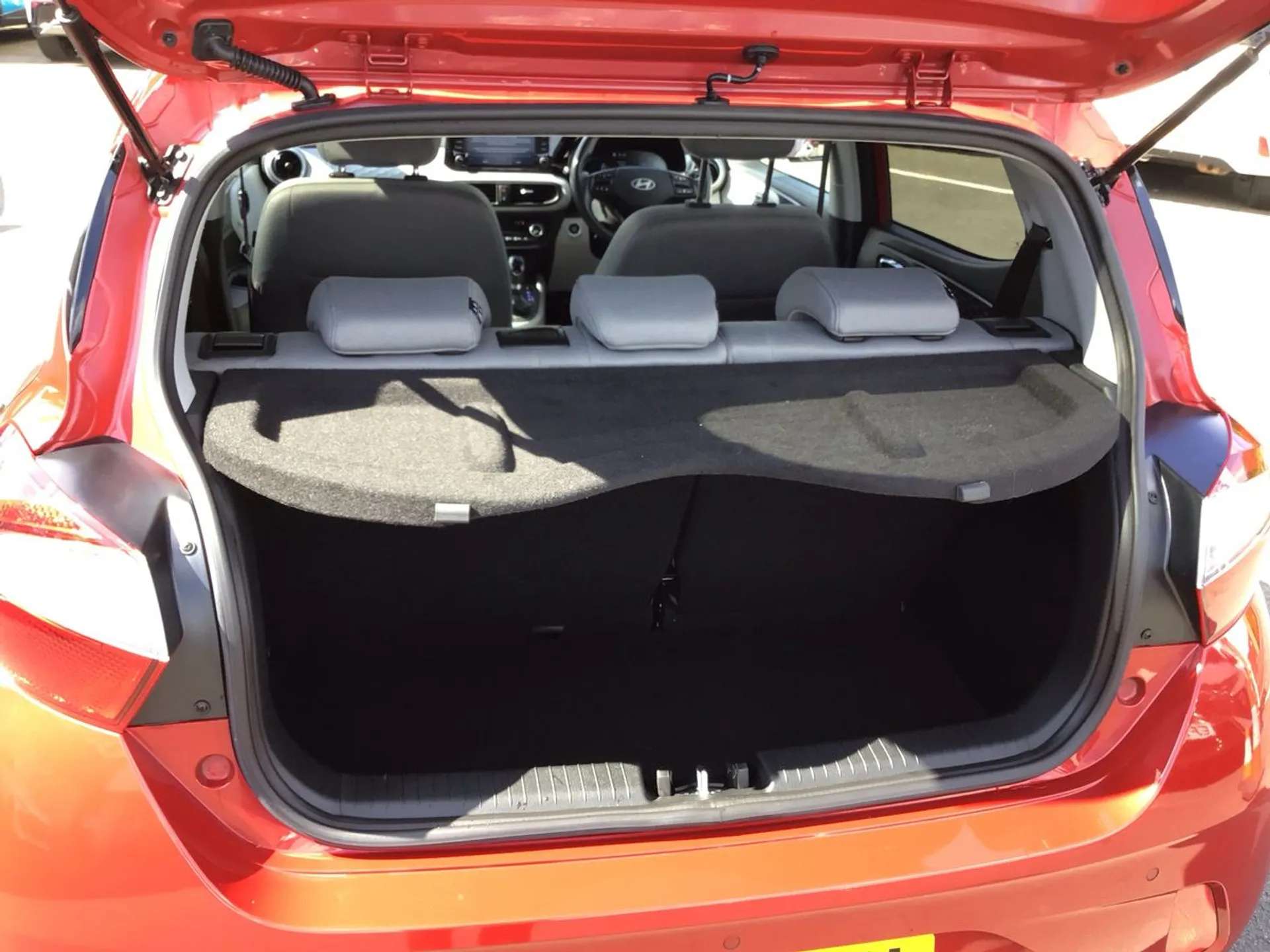 2024 HYUNDAI I10 2024 HYUNDAI I10
