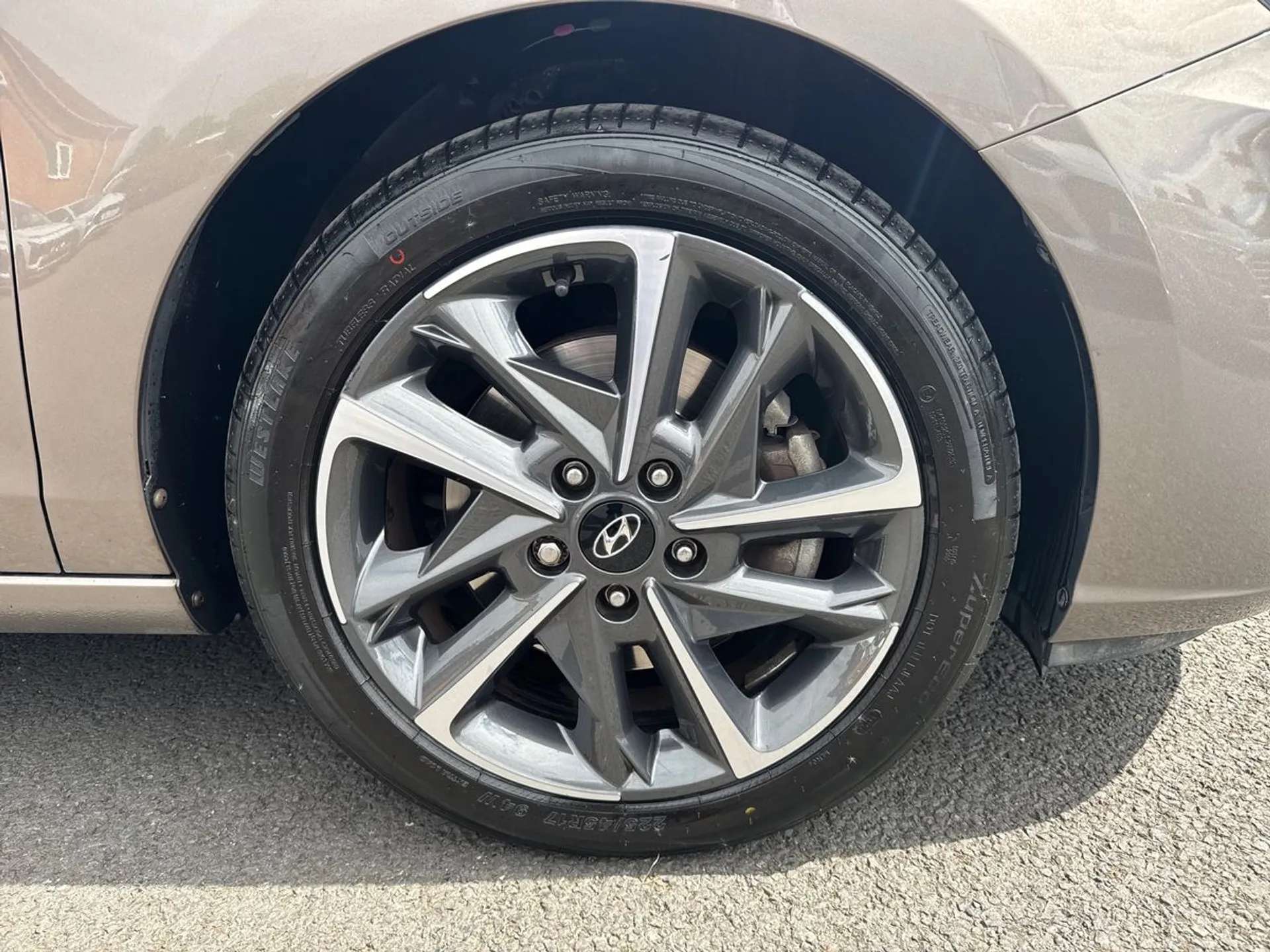 2021 HYUNDAI I30 2021 HYUNDAI I30